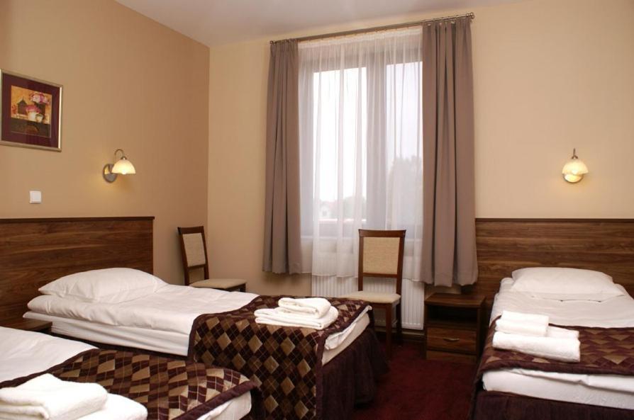 Hotel Belfort Łomża Стая снимка